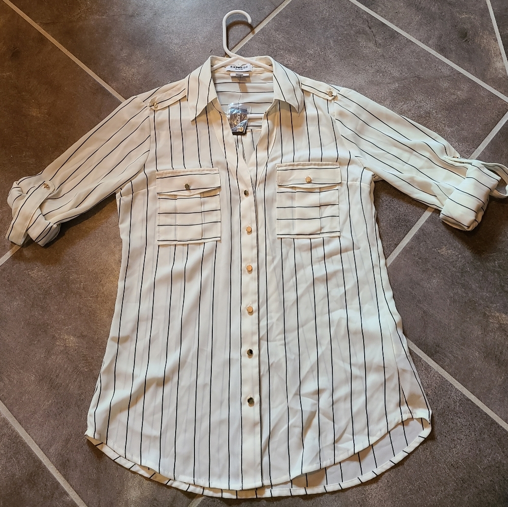 Button down blouse - Picture 2 of 2